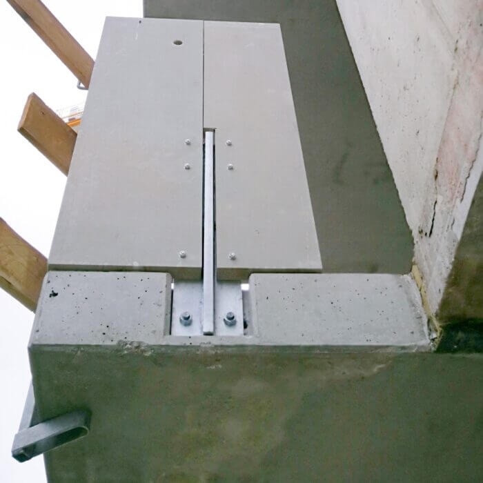 Systembrüstung SV3 für nachträgliche Montage auf eingegossene Montageschene – Bild 7