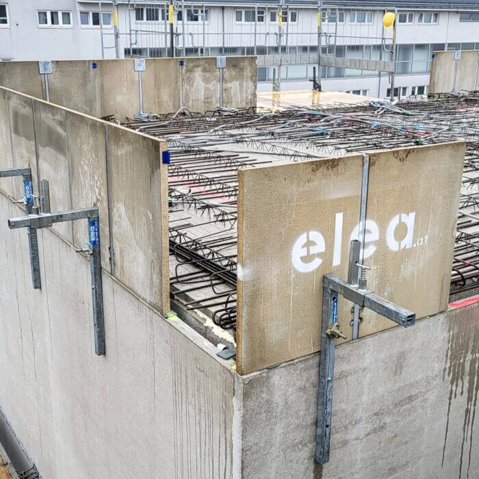 Systembrüstung X-RS3-M12 für Geländer auf Brüstungkonsole – Bild 17