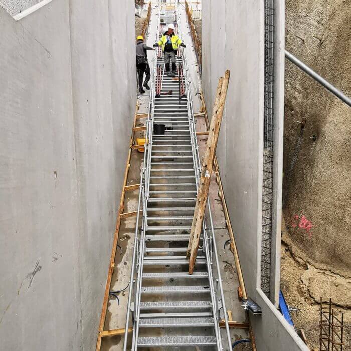 Baustellentreppe und Baustellenbrücke in Einem – Bild 3