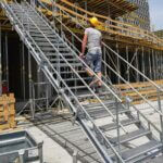 Baustellentreppe und Baustellenbrücke in Einem