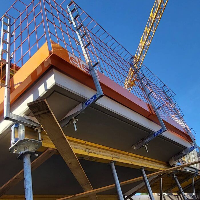 Protect Net Seitenschutzgittersystem zB Für Vormontage auf fertige Balkonplatten und gemeinsame Versetzung – Bild 5